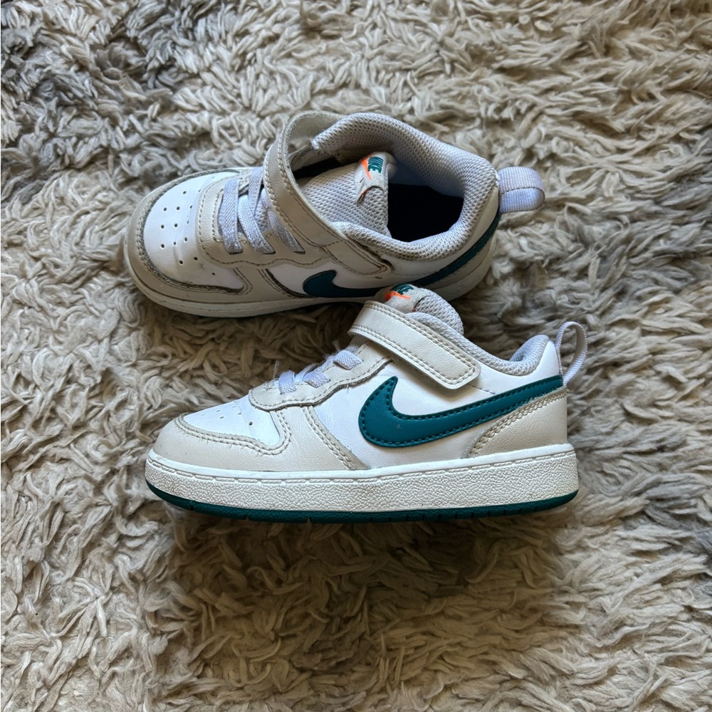 Nike Kids White and Teal Sneakers